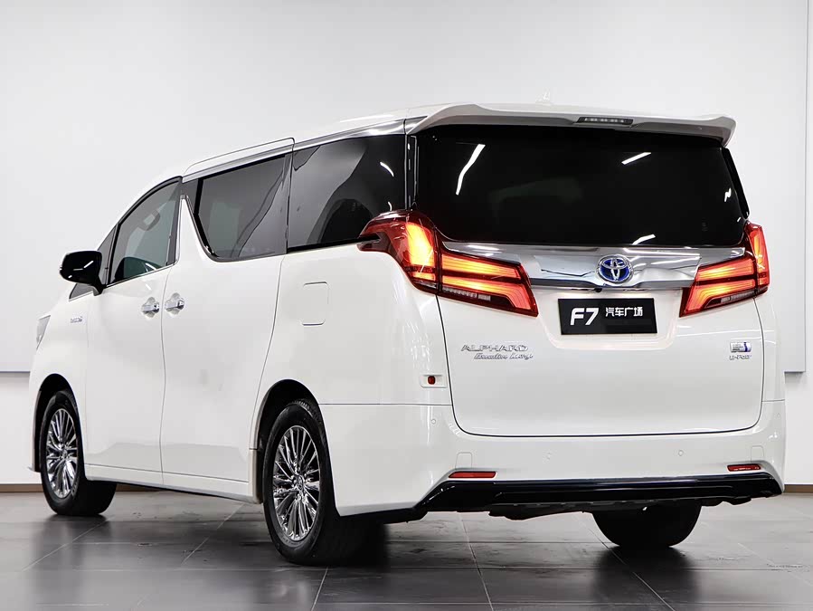 Toyota Alphard 2021 #5 Toyota Alphard 2021 car image #5