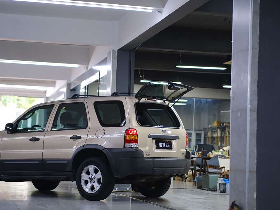 Ford Escape (Imported) 2007 immagine di auto #5