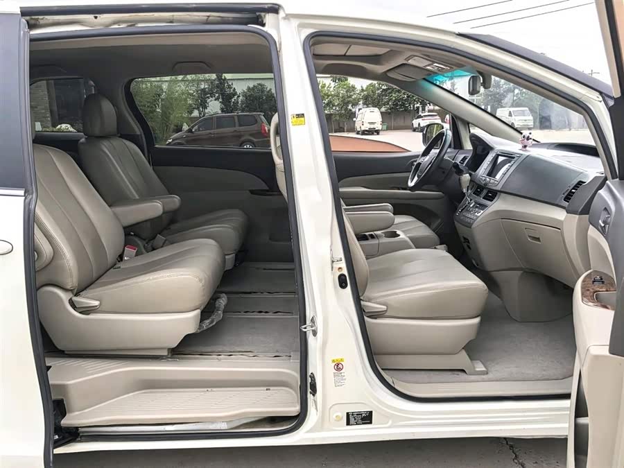 BYD M6 2016 car image #5