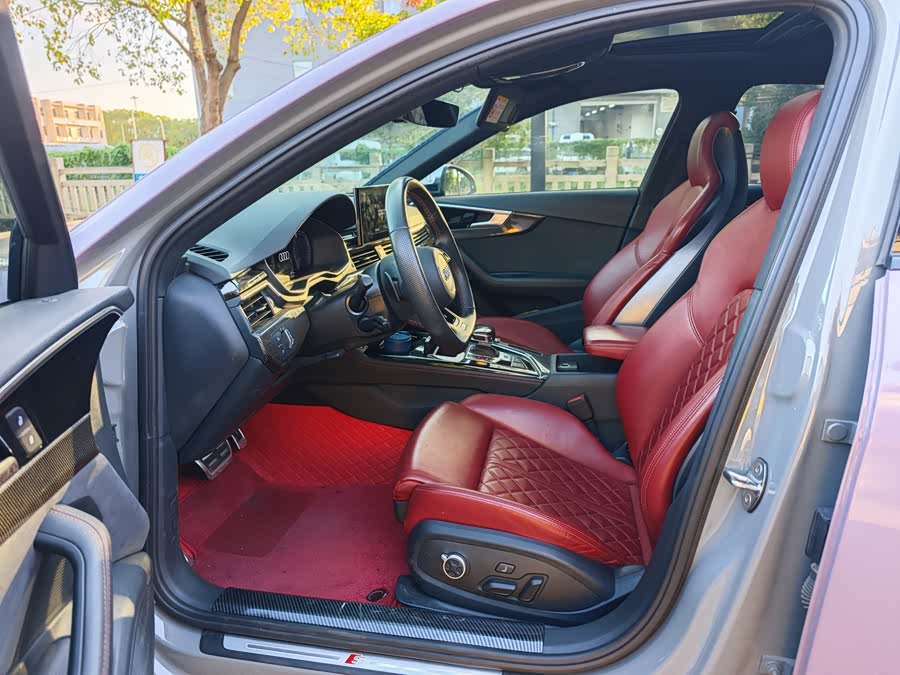 Audi S4 2023 صورة سيارة #5