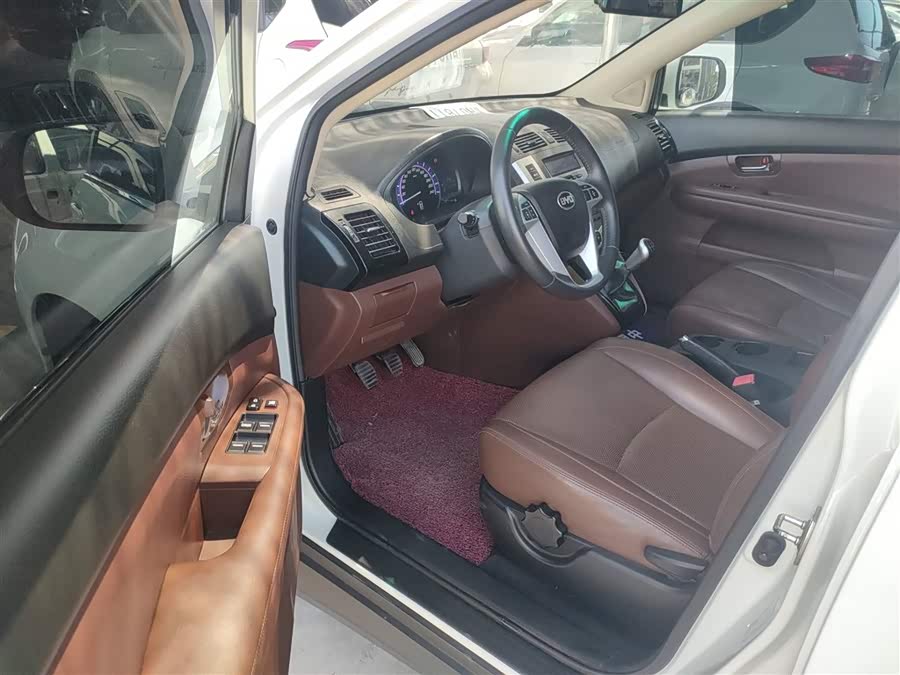 BYD S6 2015 car image #5