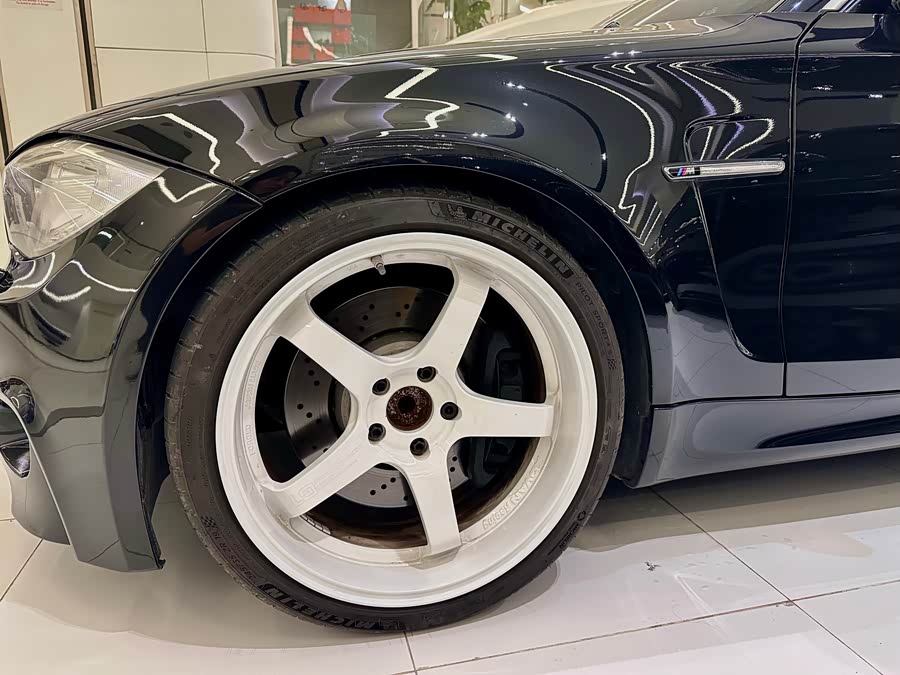 BMW 1 Series M 2012 car image #5