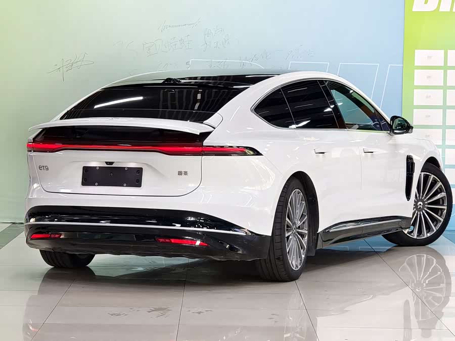 NIO ET9 2024 صورة سيارة #5