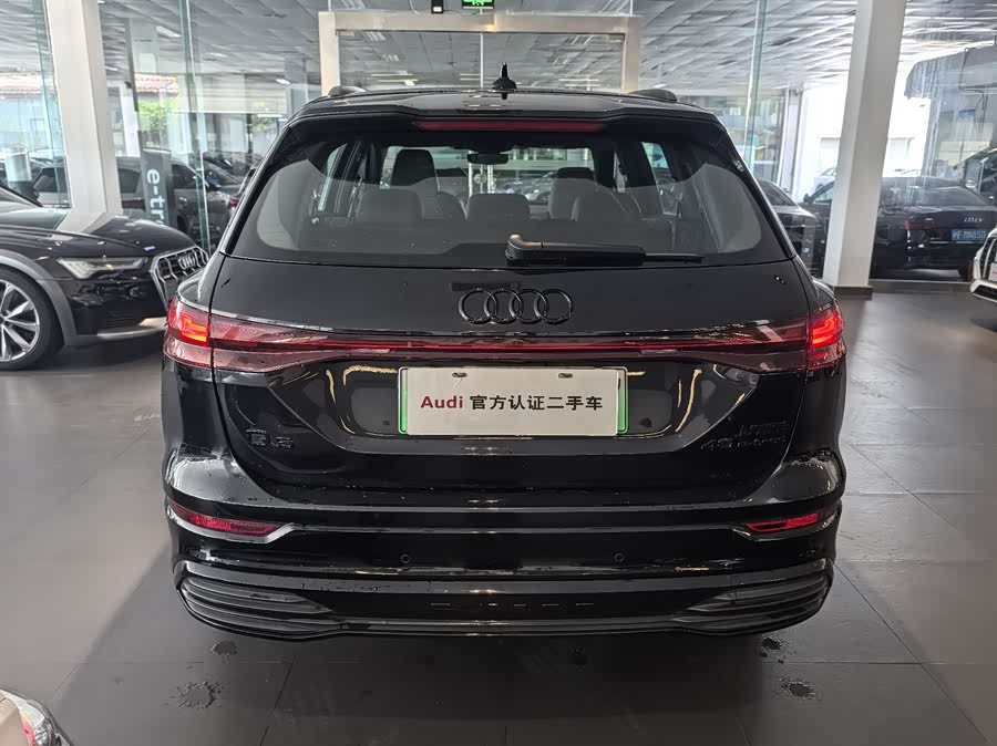 Audi Q5 e-tron 2024 صورة سيارة #5