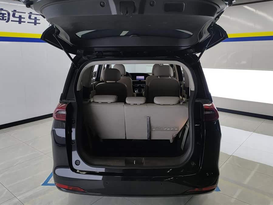 GAC Trumpchi M6 2019 car image #5