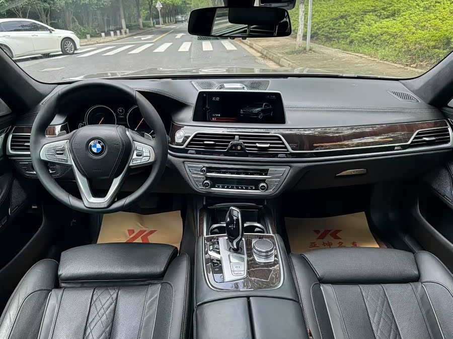 BMW 7 Series 2016 car image #5