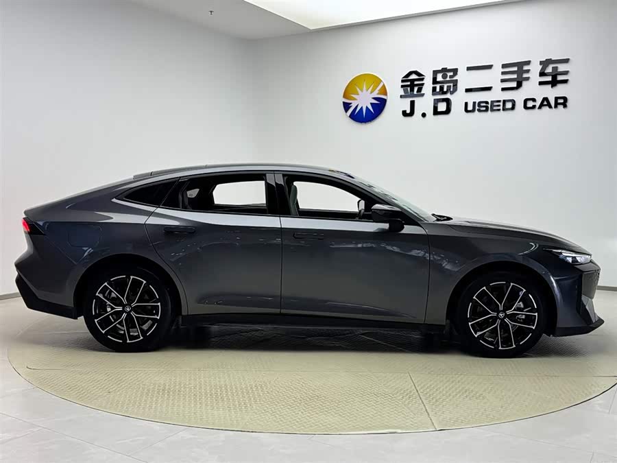 Changan UNI-V iDD 2024 #5 Changan UNI-V iDD 2024 car image #5