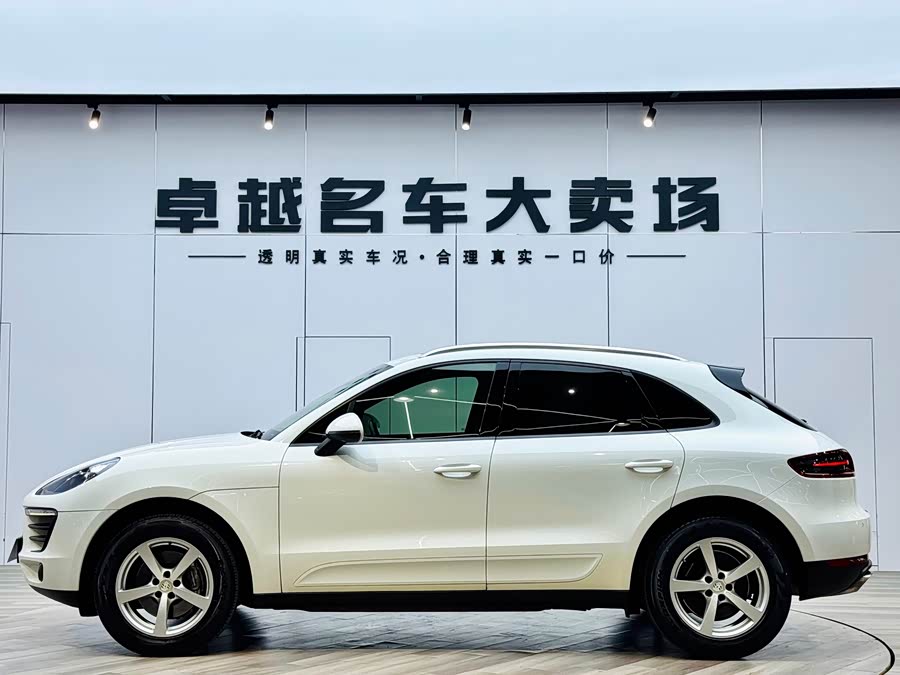 2015 car image #5