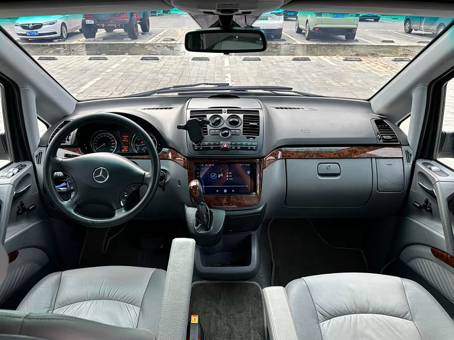 Mercedes-Benz Viano (Imported) 2008 car image #5