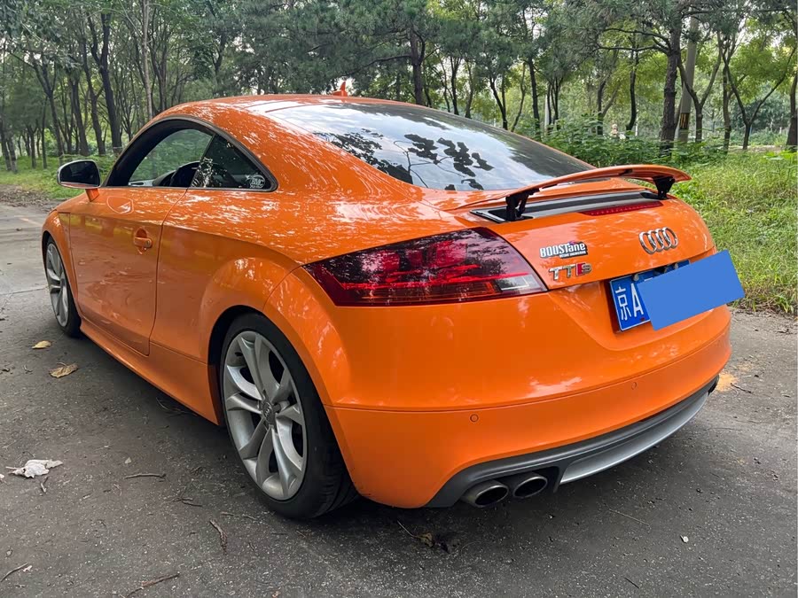 Audi TTS 2010 #5 Audi TTS 2010 car image #5