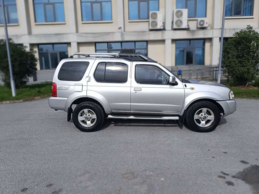 日产 日产帕拉丁 2010 汽车图片 #5