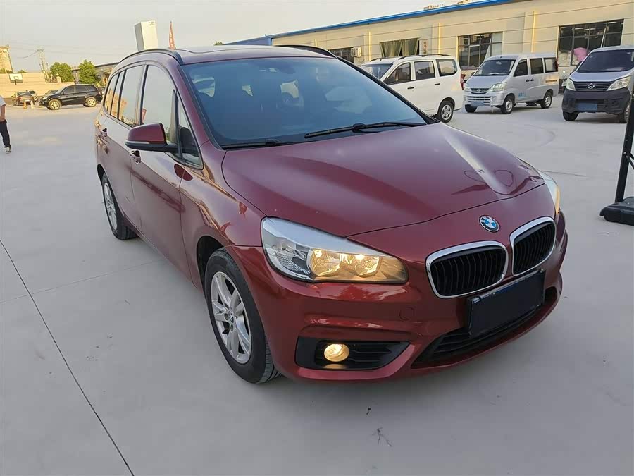 BMW 2 Series Gran Tourer 2017 #5 BMW 2 Series Gran Tourer 2017 صورة سيارة #5