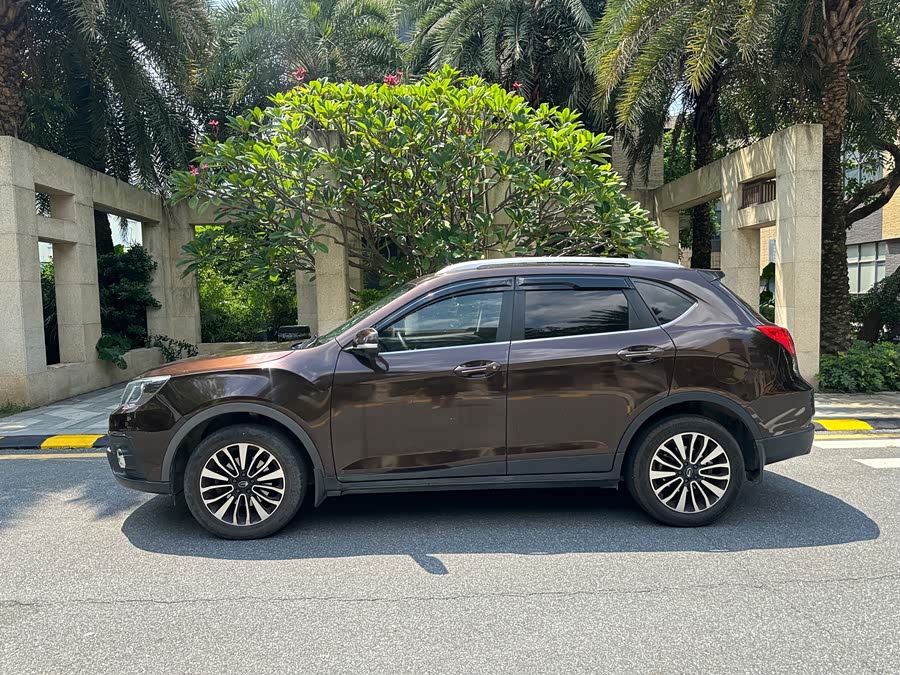 GAC Trumpchi GS5 Super 2016 car image #5