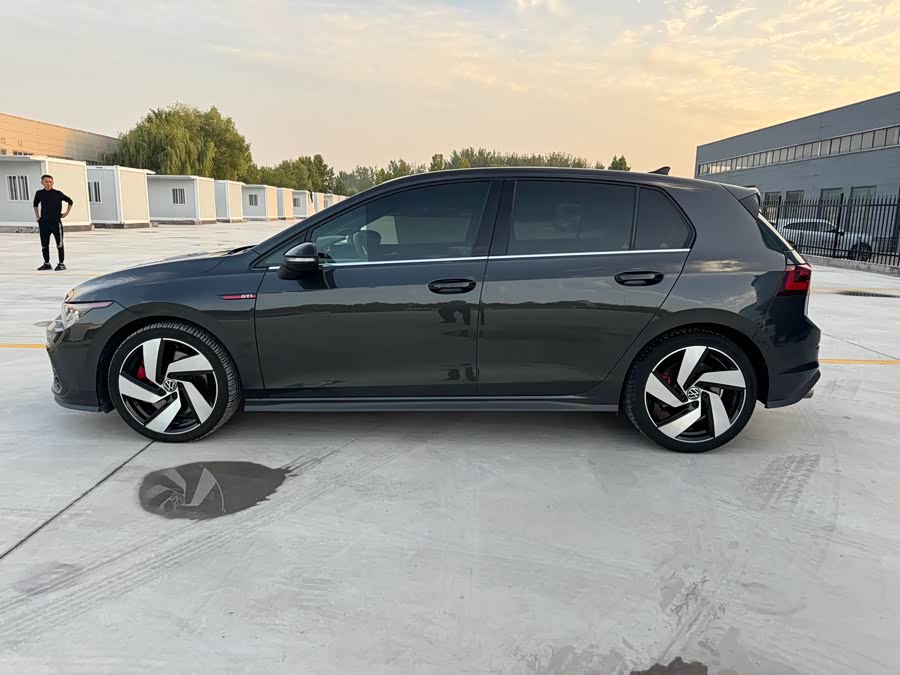 Volkswagen GolfGTI 2021 car image #5