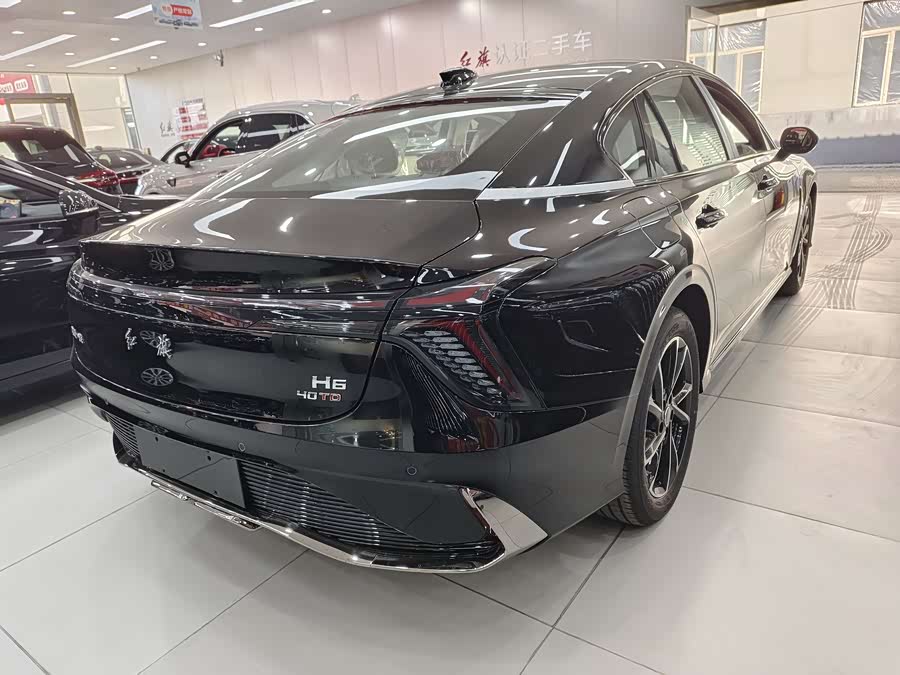HongQi H6 2025 car image #5