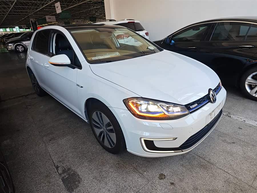 Volkswagen Golf Pure Electric 2020 imagen de coche #5