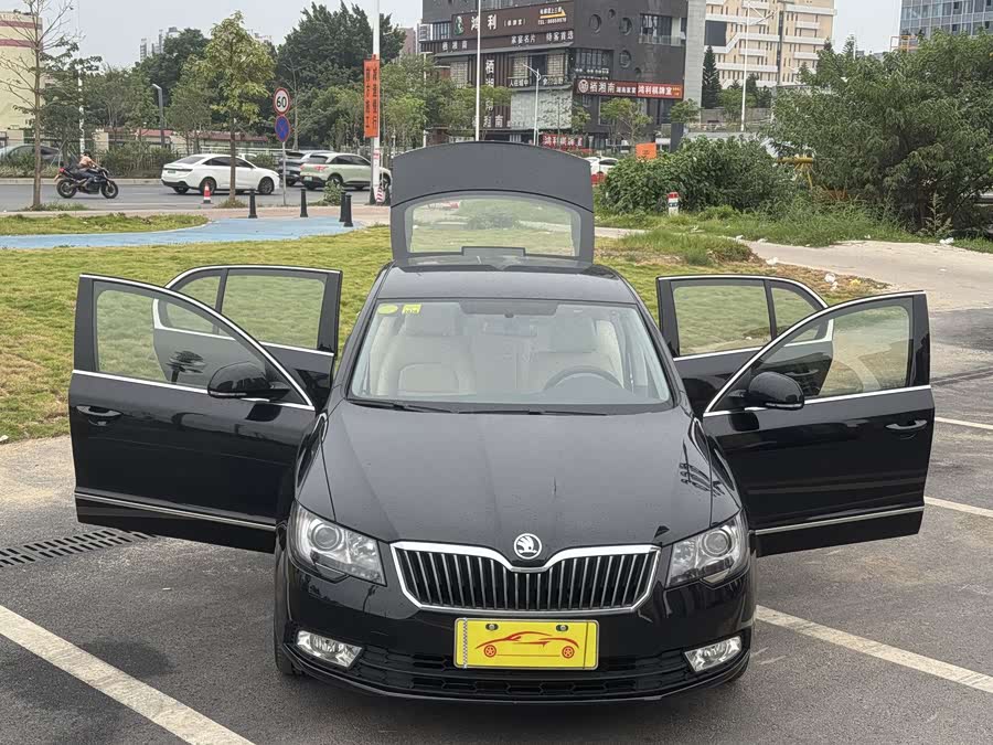Skoda Superb 2013 car image #5