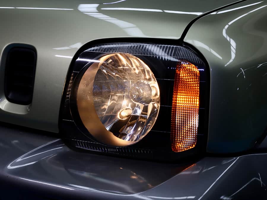 Suzuki Jimny (Imported) 2010 imagen de coche #5