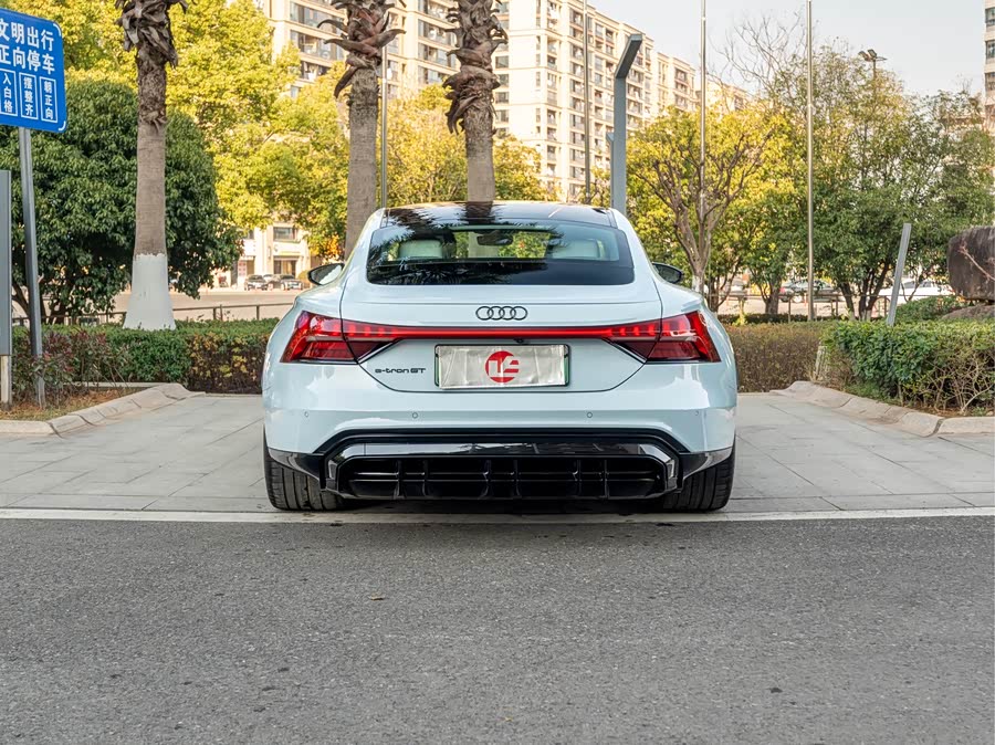 Audi e-tron GT 2024 car image #5