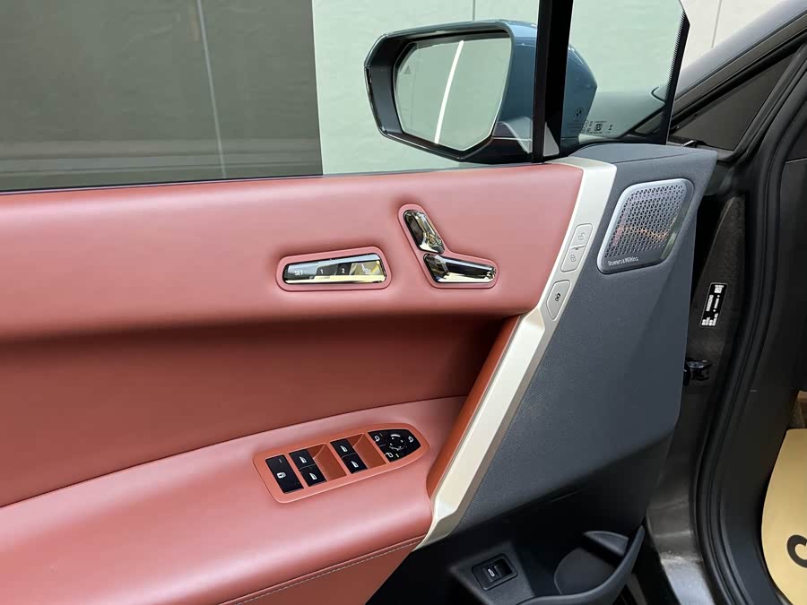 BMW iX M60 2023 car image #5