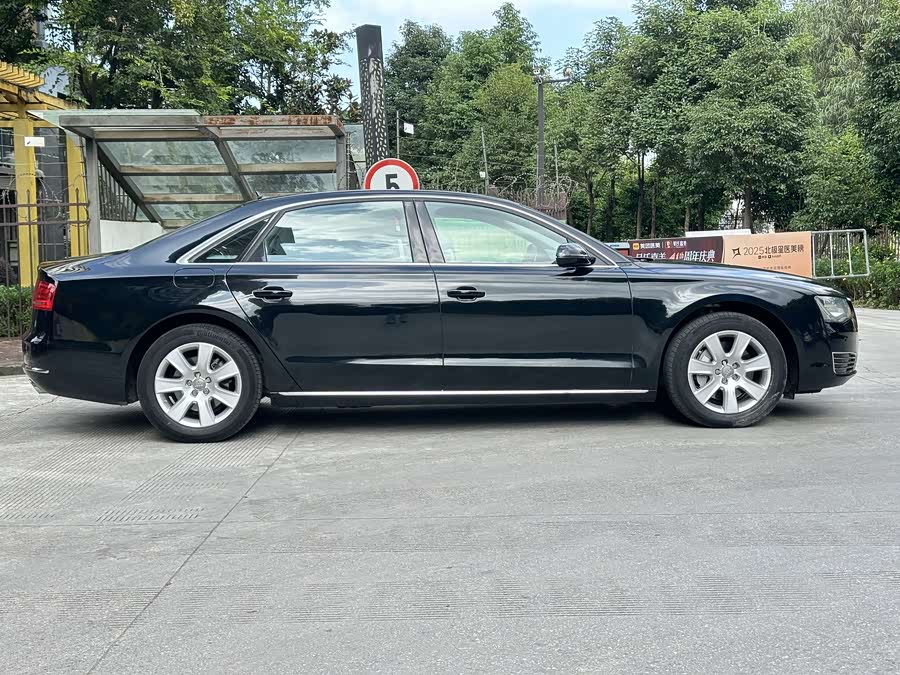 Audi A8 2012 imagen de coche #5