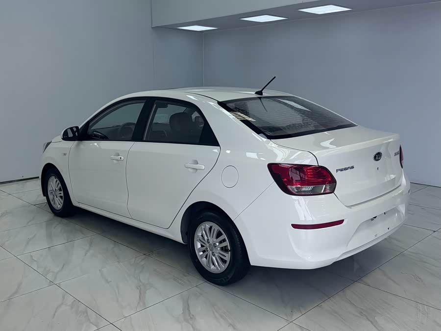 Kia Pegas 2021 image de voiture #5