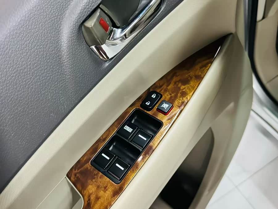 BYD M6 2014 #5 BYD M6 2014 car image #5