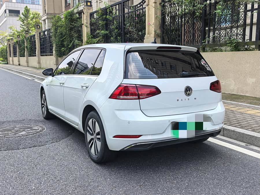 Volkswagen Golf Pure Electric 2020 car image #5