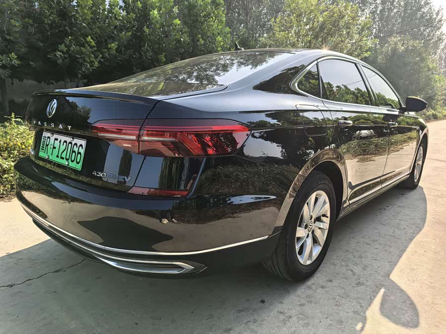 Volkswagen Passat New Energy 2019 immagine di auto #5