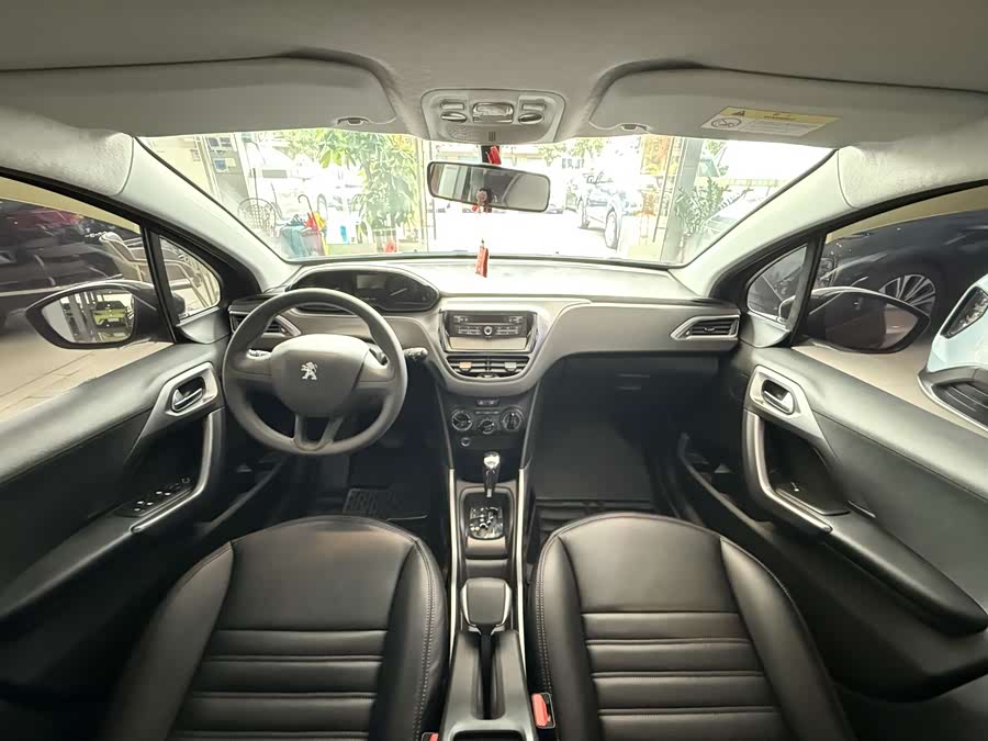 Peugeot 2008 2014 image de voiture #5