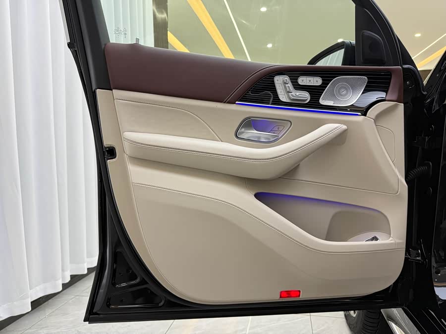 Mercedes-Benz Maybach GLS 2024 car image #5