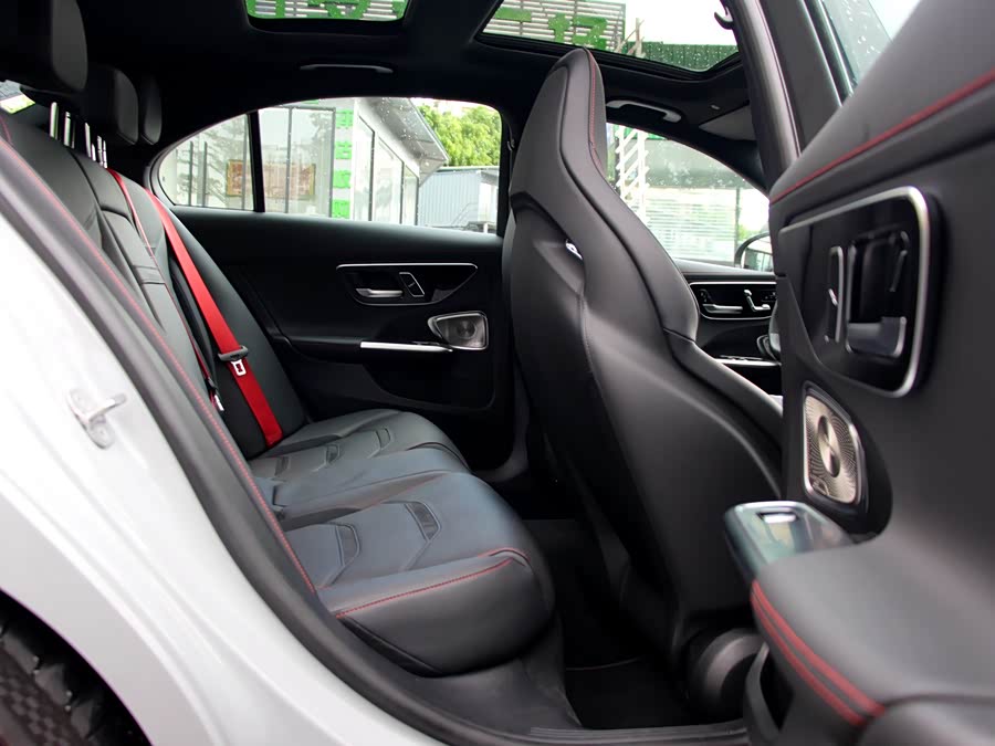 Mercedes-Benz C AMG New Energy 2024 изображение автомобиля #5