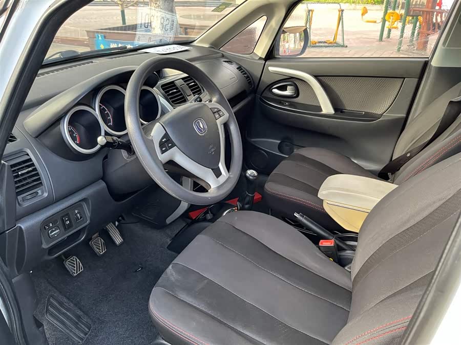 Changan CX20 2015 car image #5