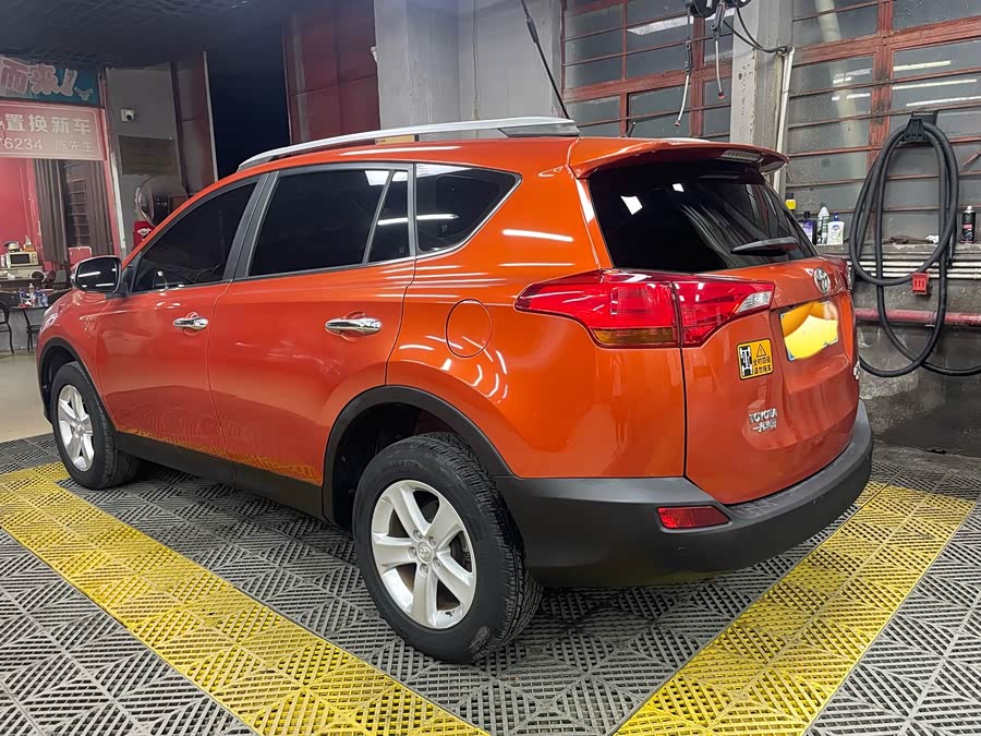 Toyota RAV4 2013 car image #5