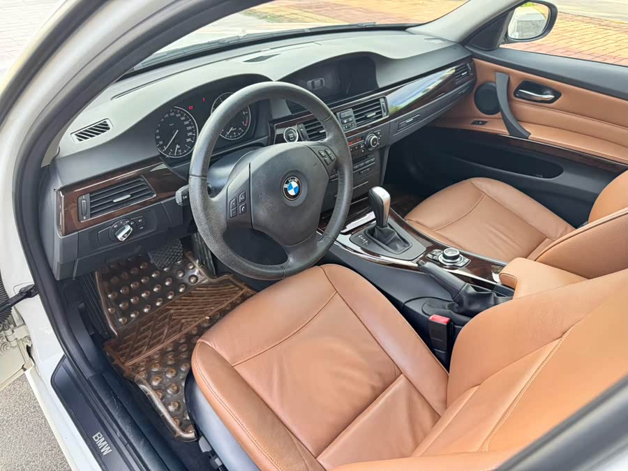 BMW 3 Series (Imported) 2010 car image #5