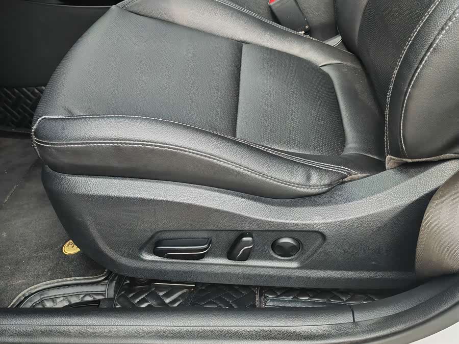 起亚 起亚K4 2015 汽车图片 #5