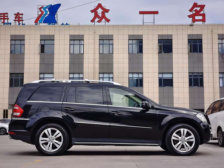 Mercedes-Benz GL Class 2011 car image #5