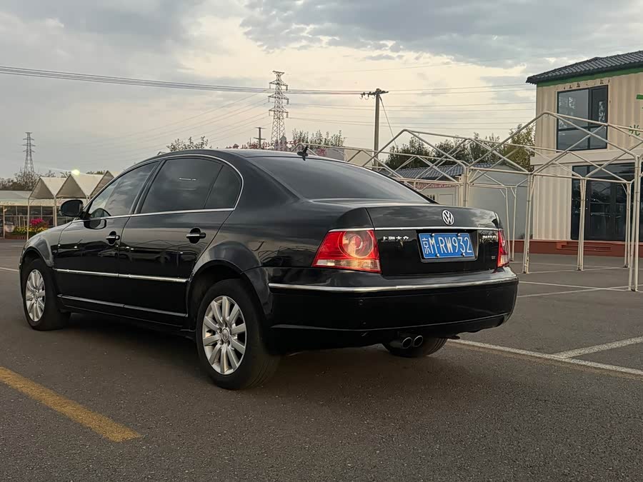 Volkswagen Passat Lingyu 2009 #5 Volkswagen Passat Lingyu 2009 car image #5