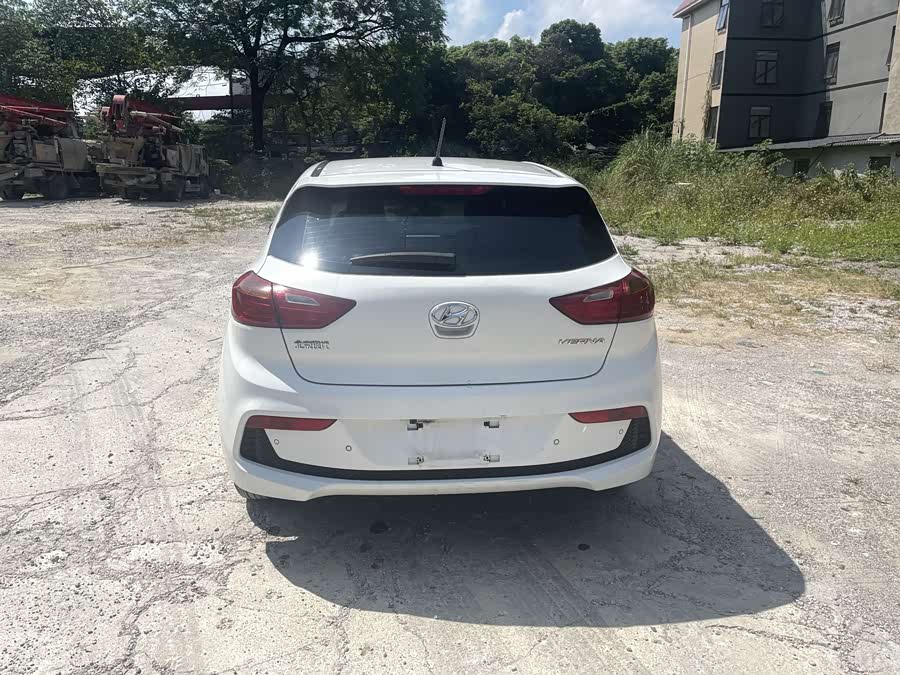 Hyundai Verna RV 2017 car image #5