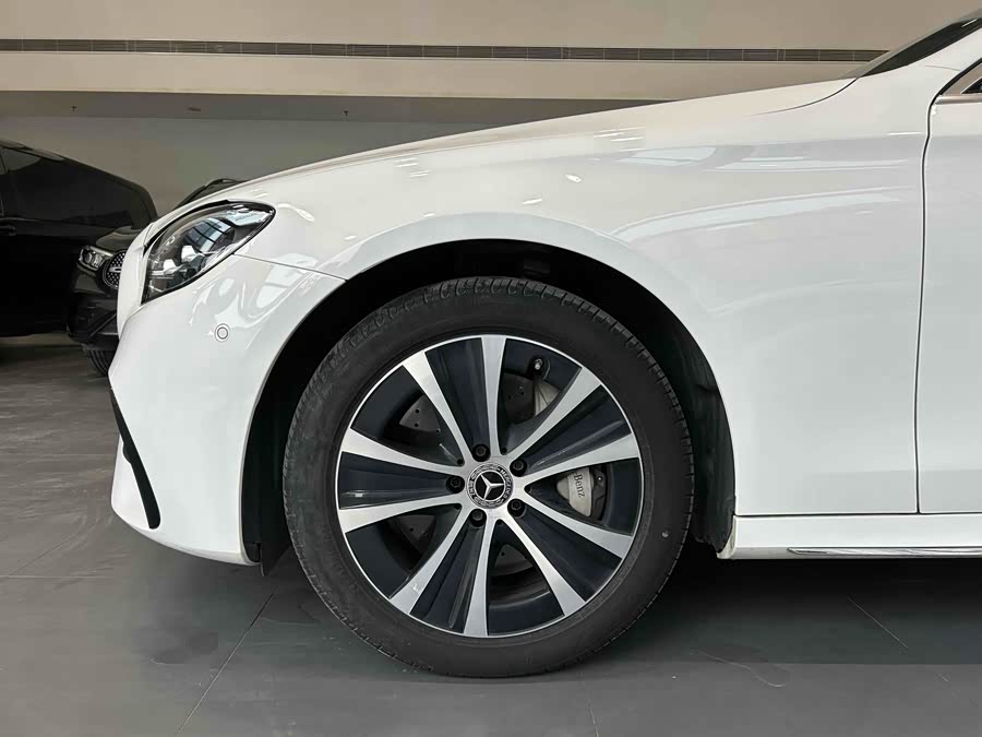 Mercedes-Benz E Class New Energy 2023 car image #5