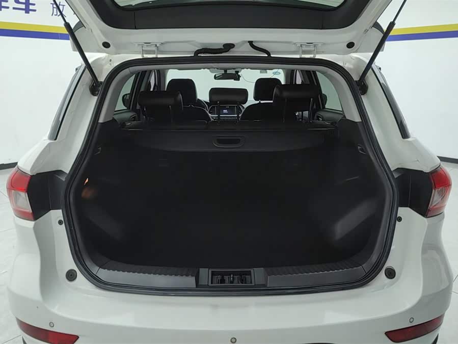 GAC Trumpchi GS4 2017 #5 GAC Trumpchi GS4 2017 car image #5