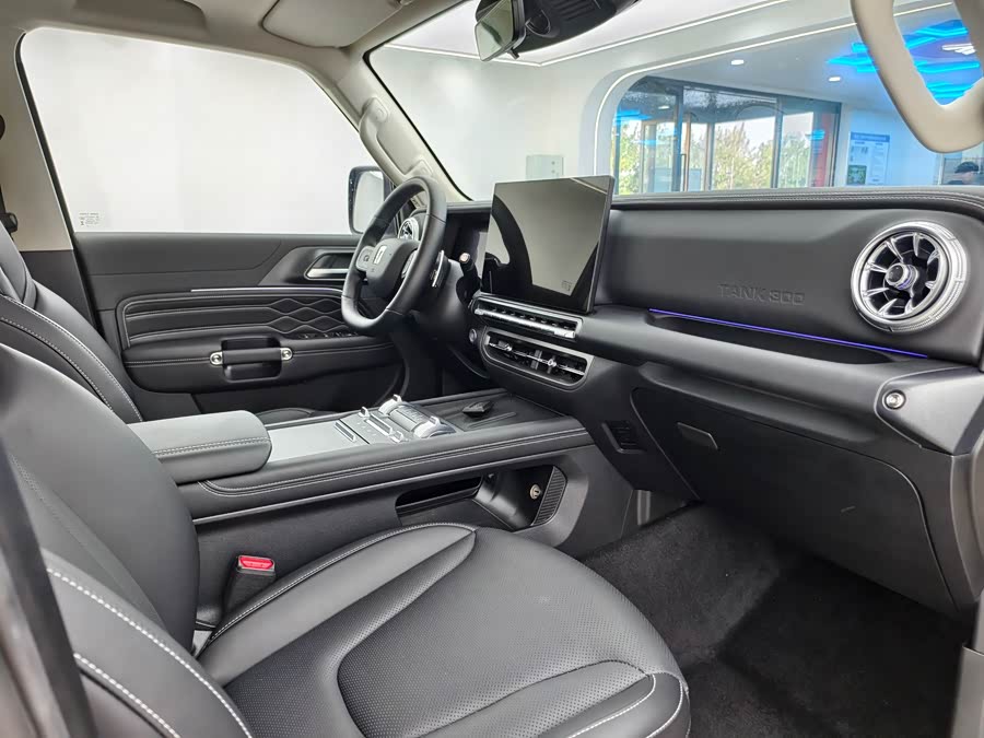 Tank 300 New Energy 2025 #5 Tank 300 New Energy 2025 car image #5