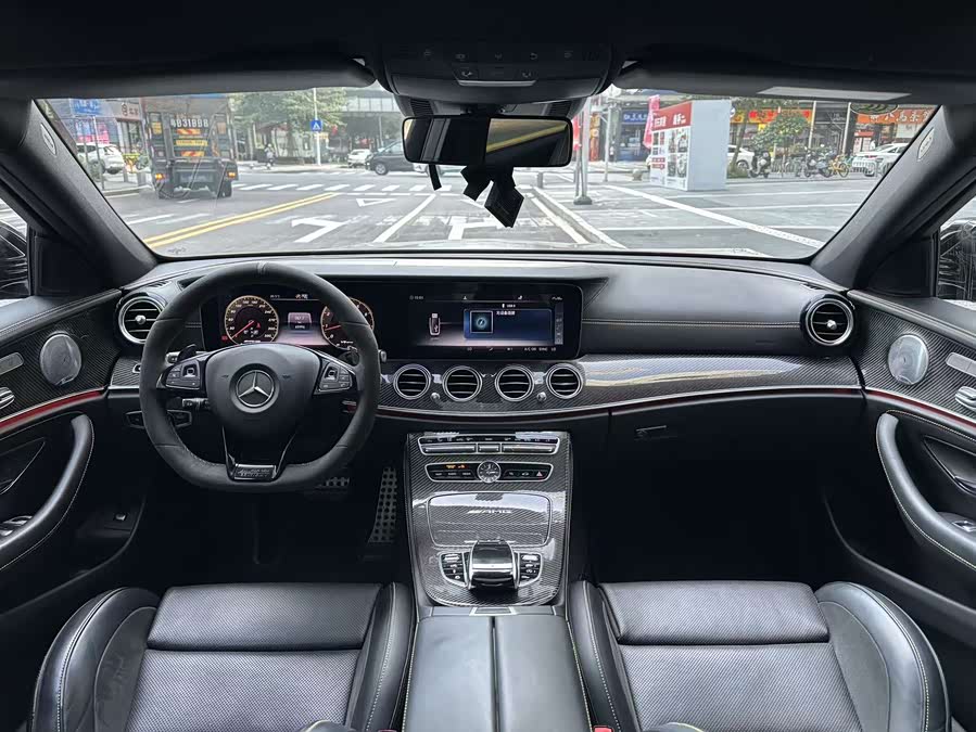 Mercedes-Benz E AMG 2018 immagine di auto #5