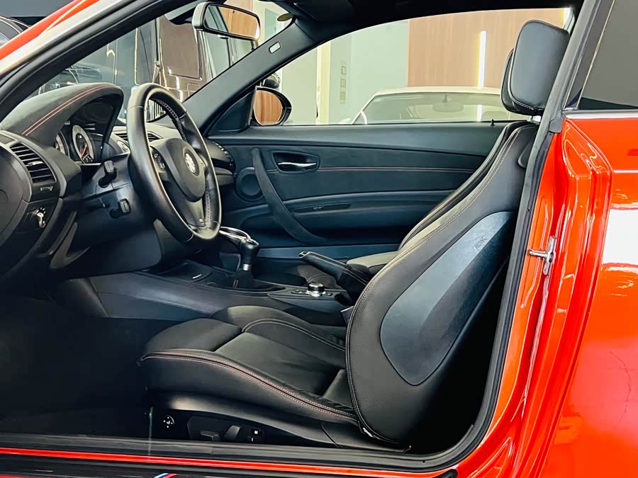 BMW 1 Series M 2012 car image #5