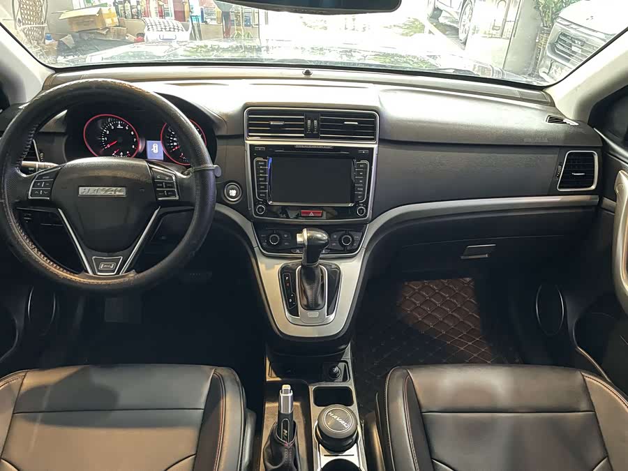 Haval H2 2018 #5 Haval H2 2018 car image #5
