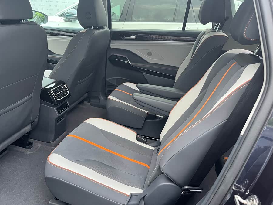 Volkswagen ID.6 Crozz 2024 #5 Volkswagen ID.6 Crozz 2024 immagine di auto #5