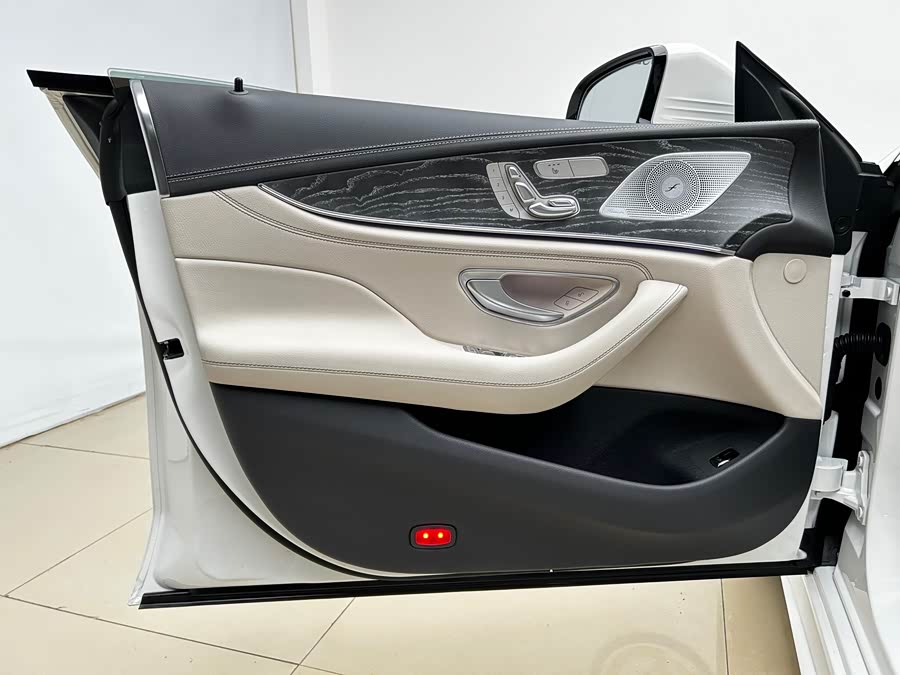 Mercedes-Benz CLS Class 2023 car image #5