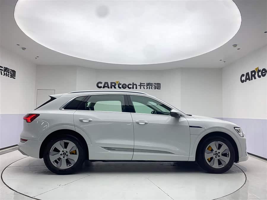 Mercedes-Benz SLK AMG 2025 #5 Mercedes-Benz SLK AMG 2025 صورة سيارة #5