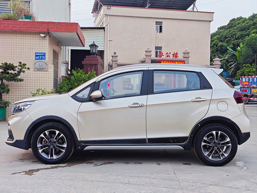 GEELY Vision X3 2020 car image #5
