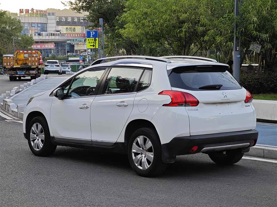 Peugeot 2008 2014 image de voiture #5